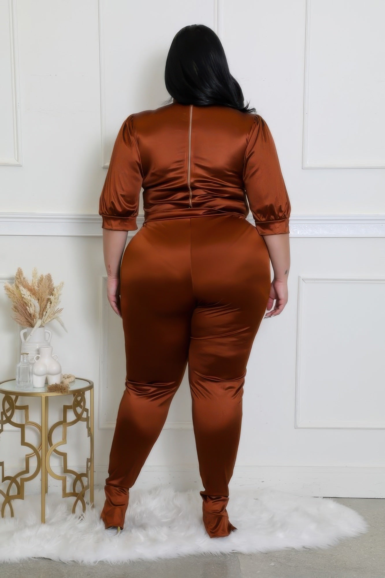 Mocha satin two-piece set, round neck, short sleeves, semi-stretch bodysuit with high-waisted pants, plus size 1XL-3XL.