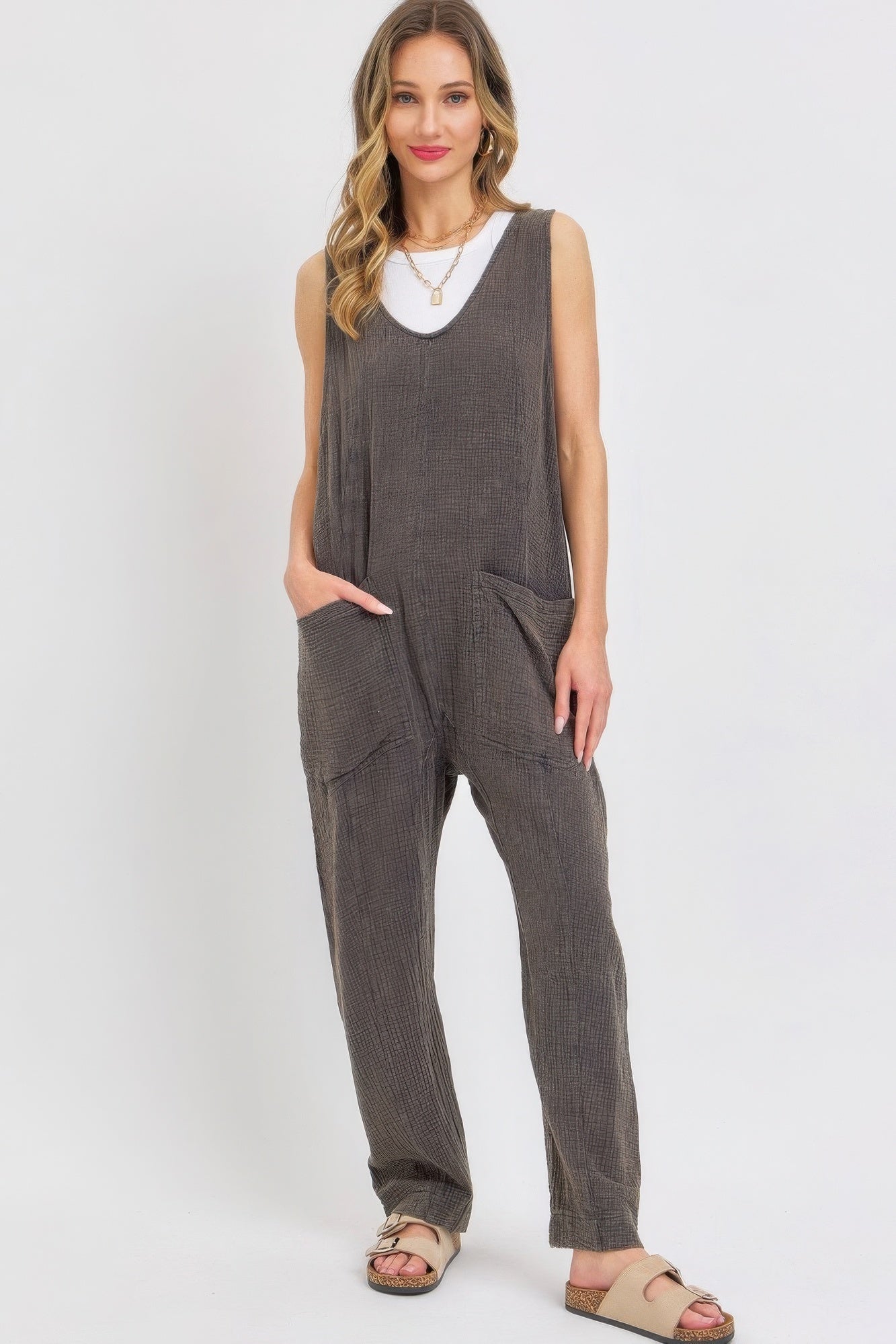 Mineral Washed Summer Jumpsuit with Adjustable Straps and Patch Pockets in Grey, Perfect for Relaxed Styles